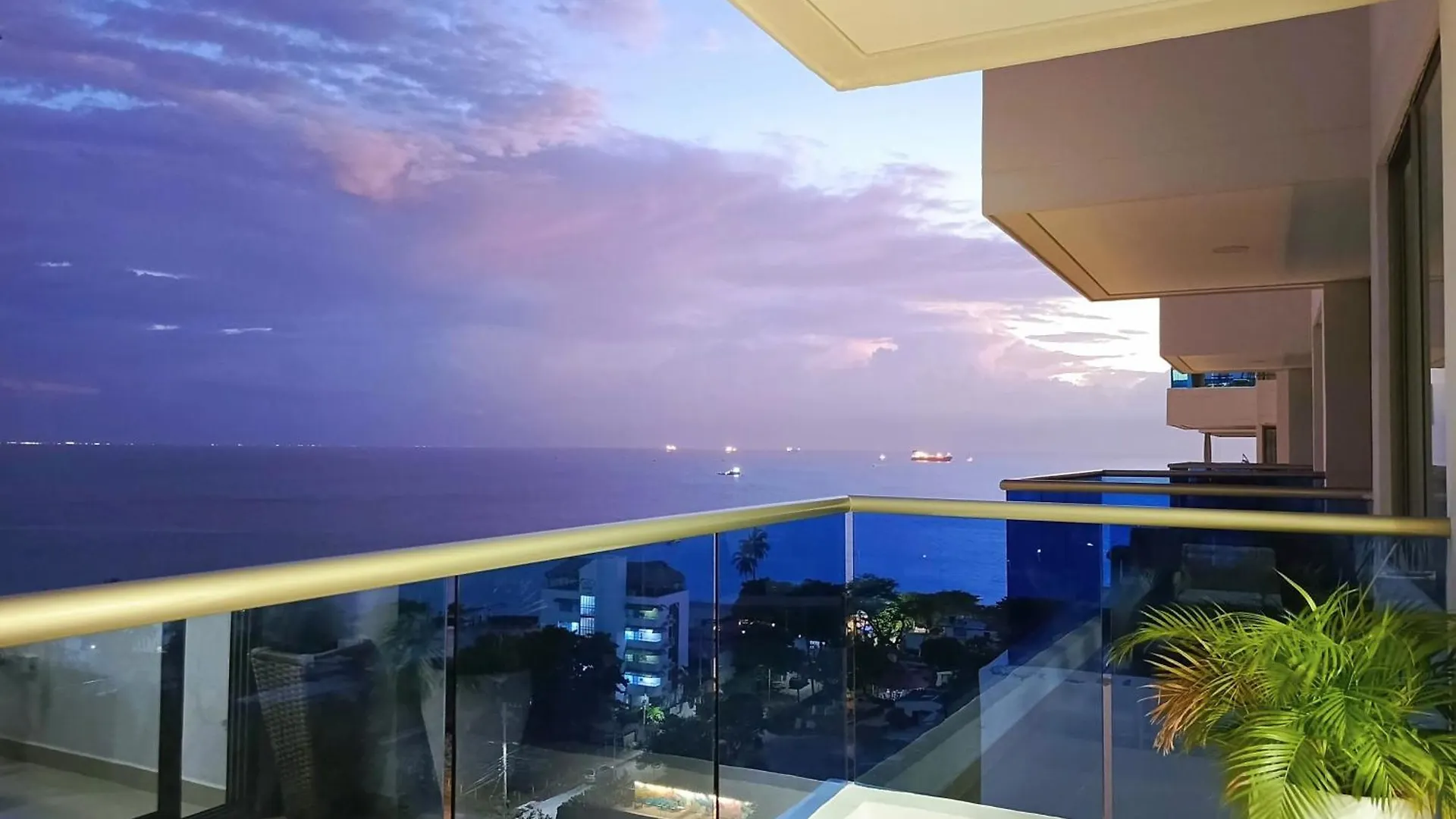 Apartasuites Samaria - Club De Playa Санта-Марта